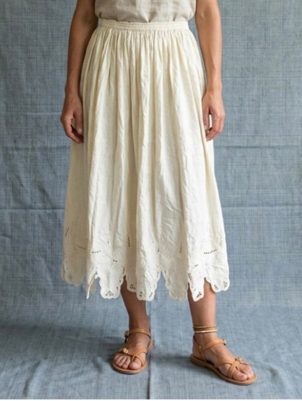 Vintage Off White Eyelet Scalloped Hem Rayon One Size Elastic Waist Midi Skirt